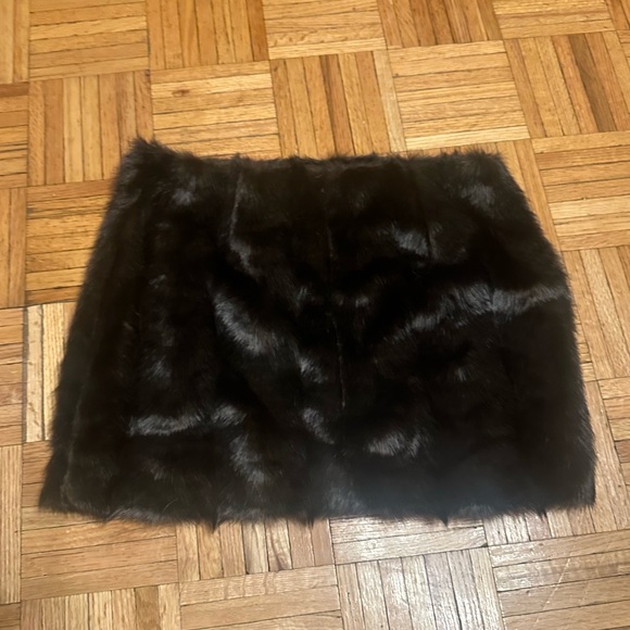 H&M Brown Faux Fur Mini Skirt - Picture 4 of 4